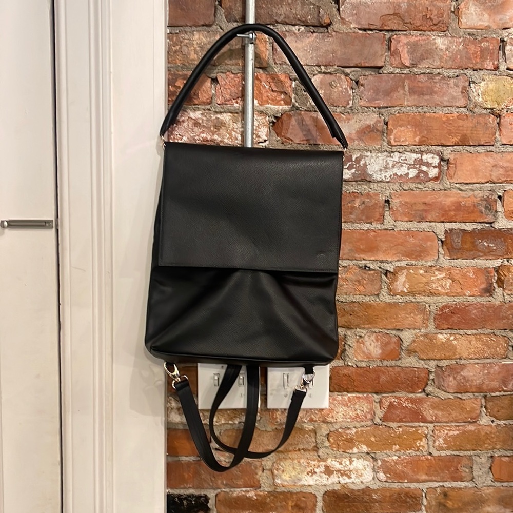 L’AUTRE SAC - convertible backpack to handbag - made in Spain.